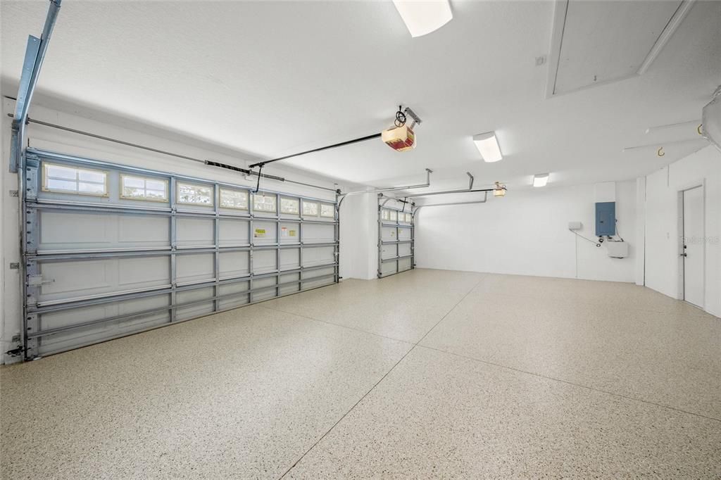 Под контрактом: $599,000 (4 спален, 3 ванн, 2377 Квадратных фут)