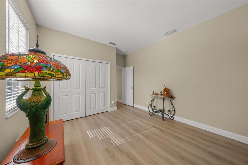 Под контрактом: $599,000 (4 спален, 3 ванн, 2377 Квадратных фут)