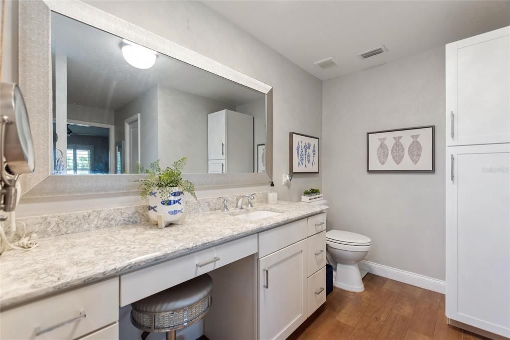 待售: $1,149,000 (2 贝兹, 2 浴室, 1695 平方英尺)