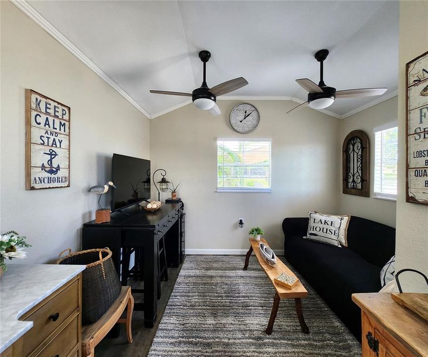 待售: $1,149,000 (2 贝兹, 2 浴室, 1695 平方英尺)