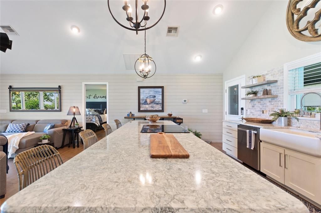 待售: $1,149,000 (2 贝兹, 2 浴室, 1695 平方英尺)