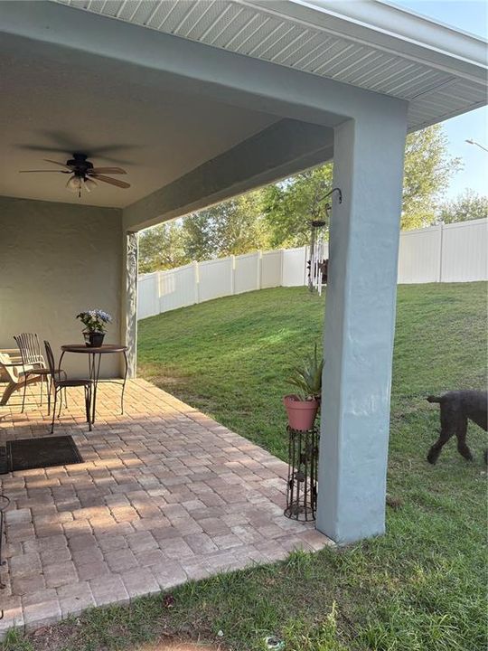 For Sale: $400,000 (3 beds, 2 baths, 1899 Square Feet)