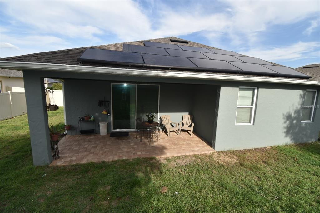 For Sale: $400,000 (3 beds, 2 baths, 1899 Square Feet)