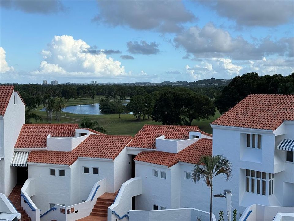 For Sale: $560,000 (2 beds, 3 baths, 1875 Square Feet)