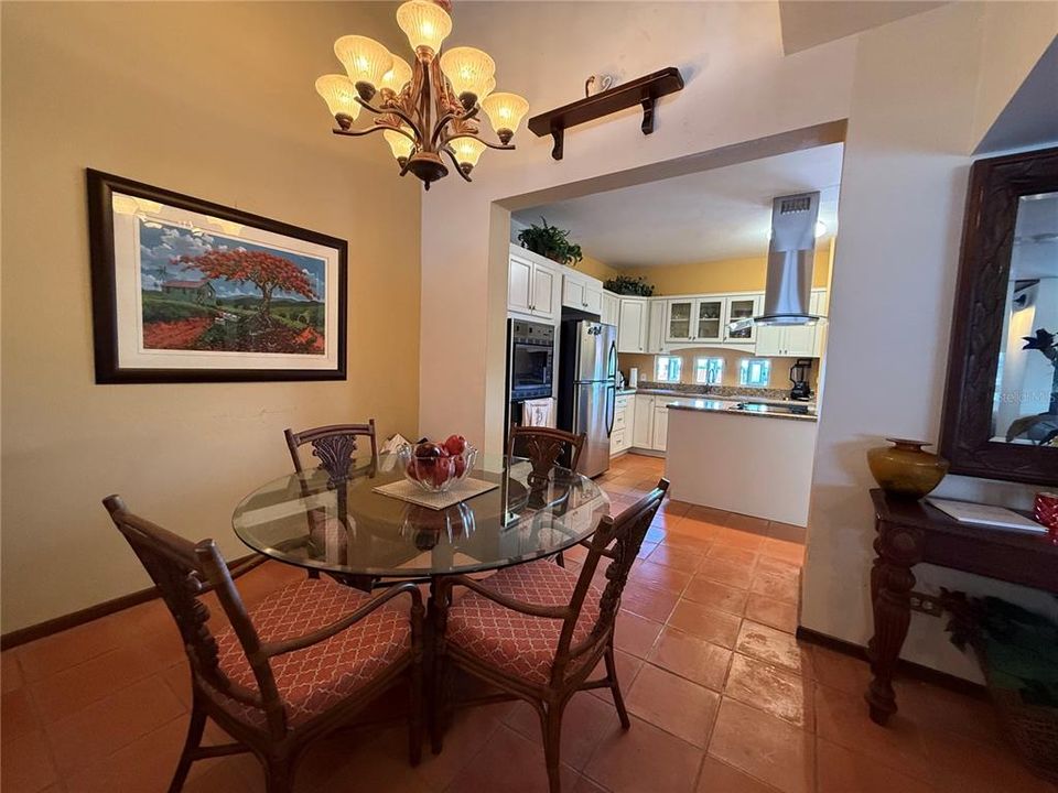 For Sale: $560,000 (2 beds, 3 baths, 1875 Square Feet)