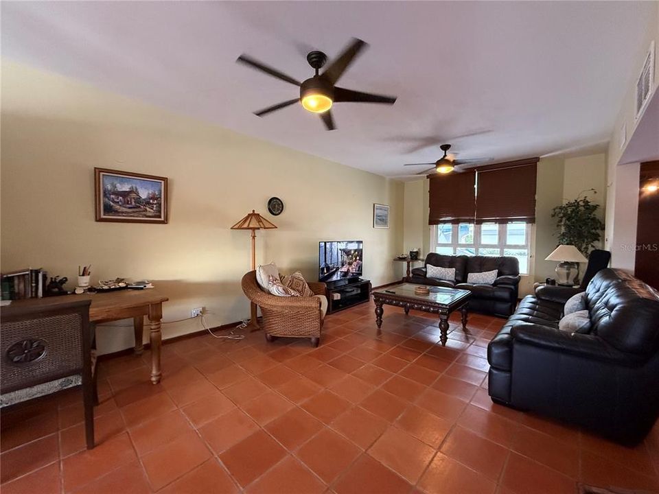 For Sale: $560,000 (2 beds, 3 baths, 1875 Square Feet)