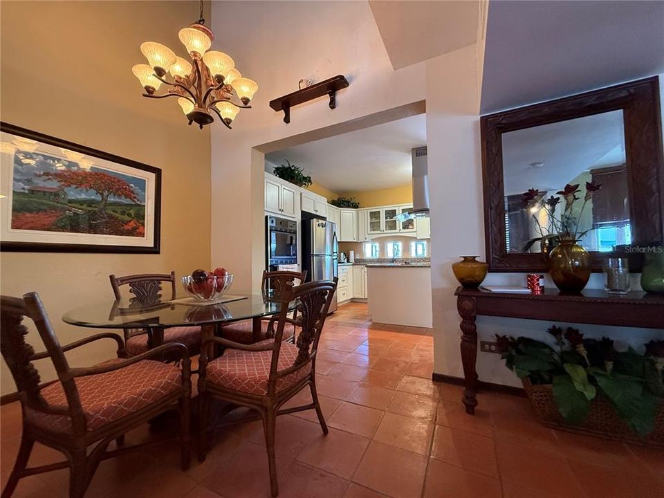 For Sale: $560,000 (2 beds, 3 baths, 1875 Square Feet)