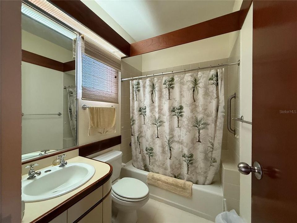 For Sale: $560,000 (2 beds, 3 baths, 1875 Square Feet)