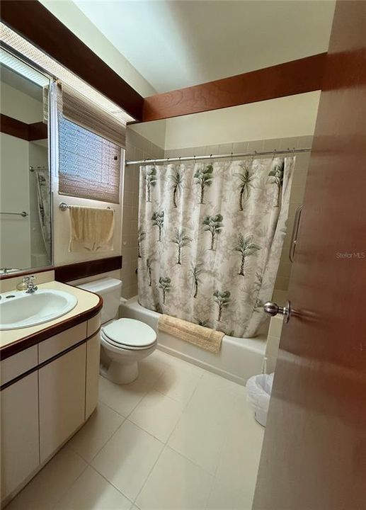 For Sale: $560,000 (2 beds, 3 baths, 1875 Square Feet)