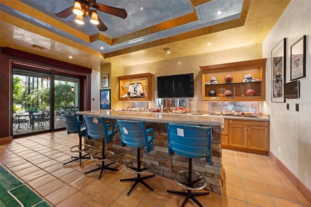 На продажу: $22,900,000 (6 спален, 12 ванн, 25321 Квадратных фут)