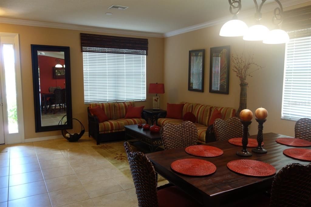 For Rent: $6,900 (3 beds, 2 baths, 2074 Square Feet)