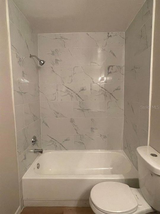 Под контрактом: $129,900 (2 спален, 2 ванн, 934 Квадратных фут)