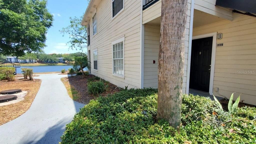 Под контрактом: $129,900 (2 спален, 2 ванн, 934 Квадратных фут)