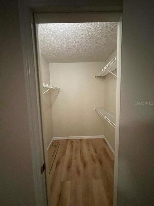 Под контрактом: $129,900 (2 спален, 2 ванн, 934 Квадратных фут)