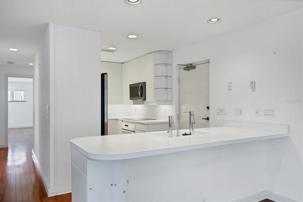 Activo con contrato: $1,690,000 (3 camas, 2 baños, 2262 Pies cuadrados)