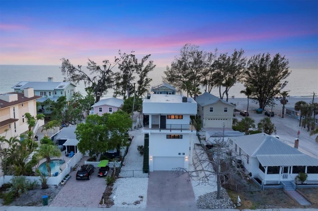 Activo con contrato: $1,690,000 (3 camas, 2 baños, 2262 Pies cuadrados)
