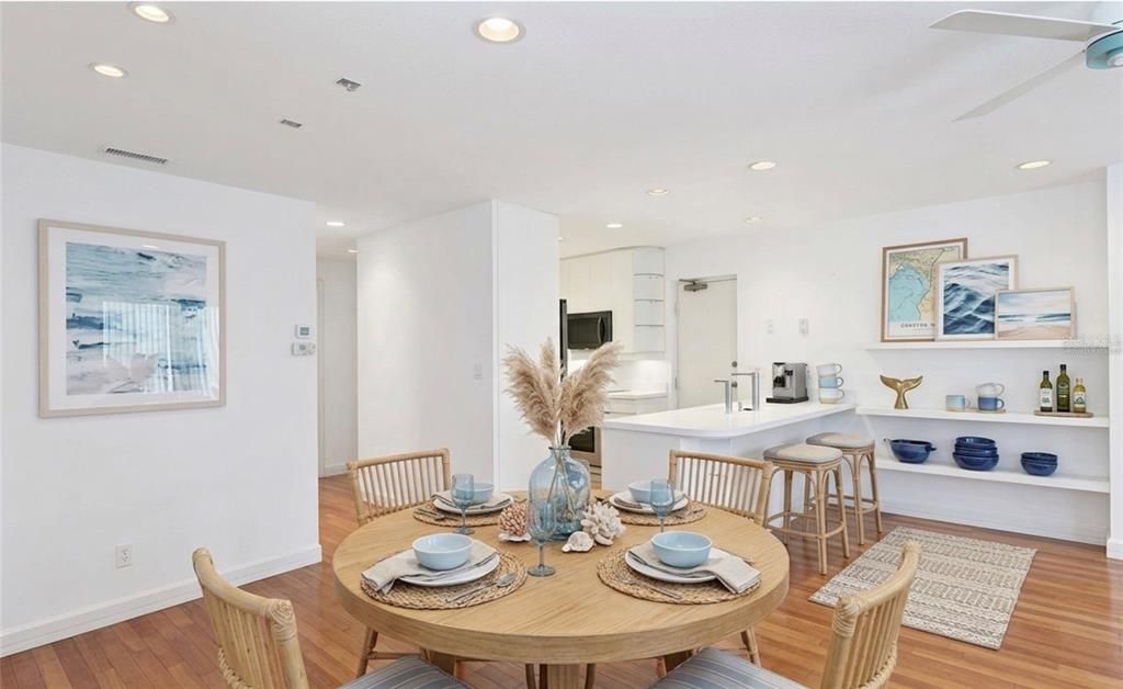 Activo con contrato: $1,690,000 (3 camas, 2 baños, 2262 Pies cuadrados)