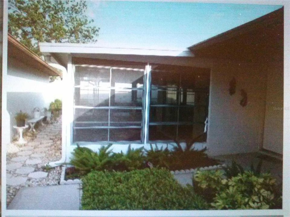 For Sale: $8,500,000 (5 beds, 3 baths, 1614 Square Feet)