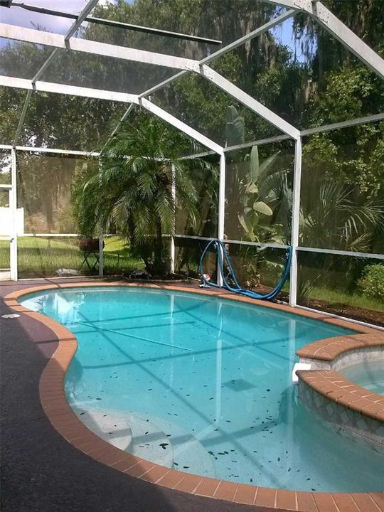 For Sale: $8,500,000 (5 beds, 3 baths, 1614 Square Feet)