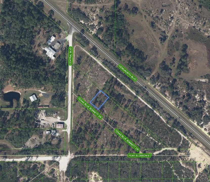 На продажу: $9,995 (0.24 acres)