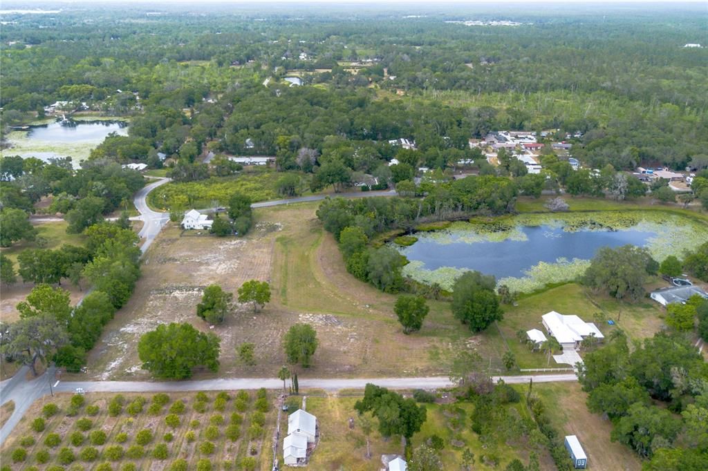 На продажу: $925,000 (7.21 acres)