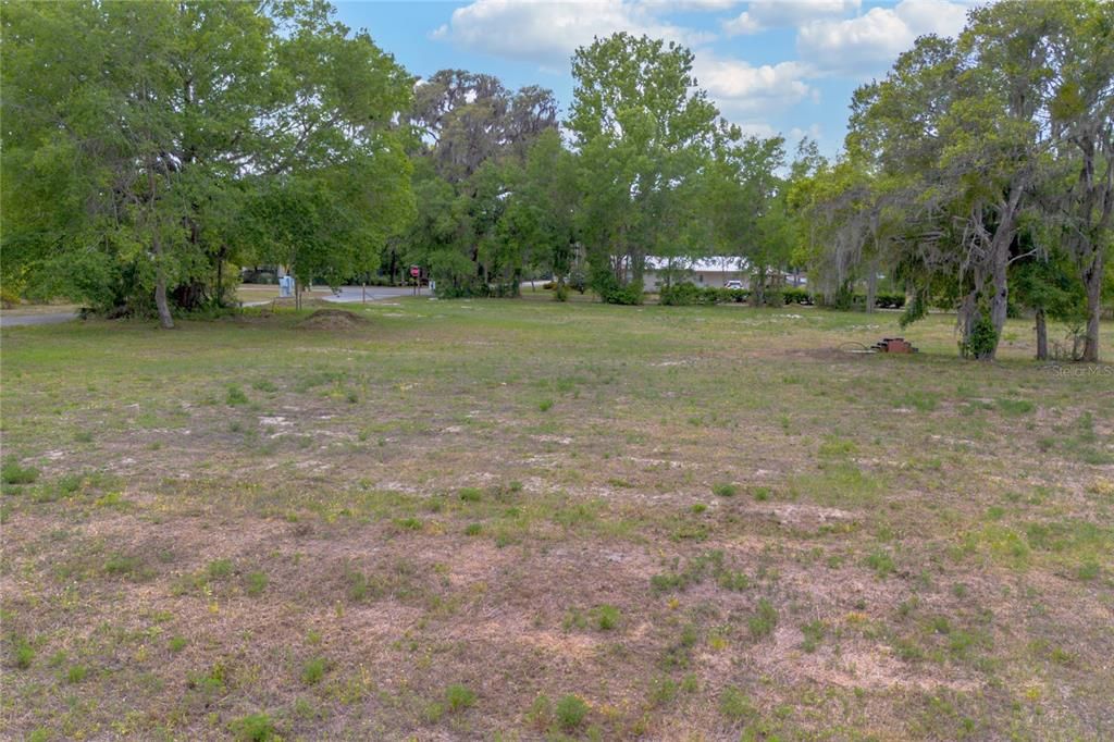 На продажу: $925,000 (7.21 acres)