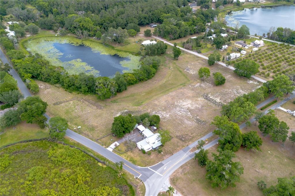 На продажу: $925,000 (7.21 acres)