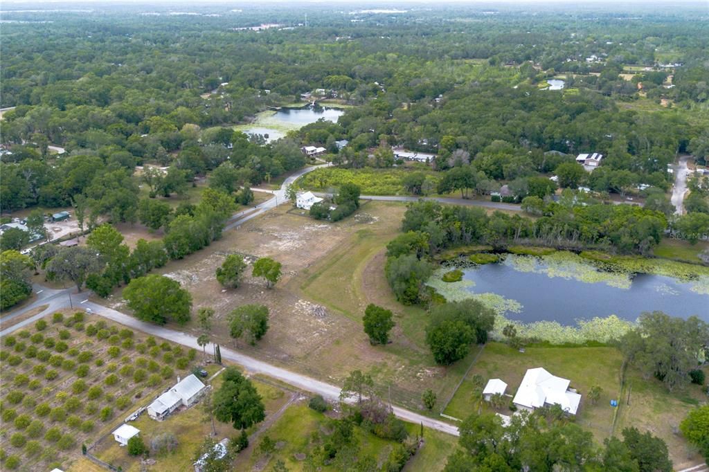 На продажу: $925,000 (7.21 acres)