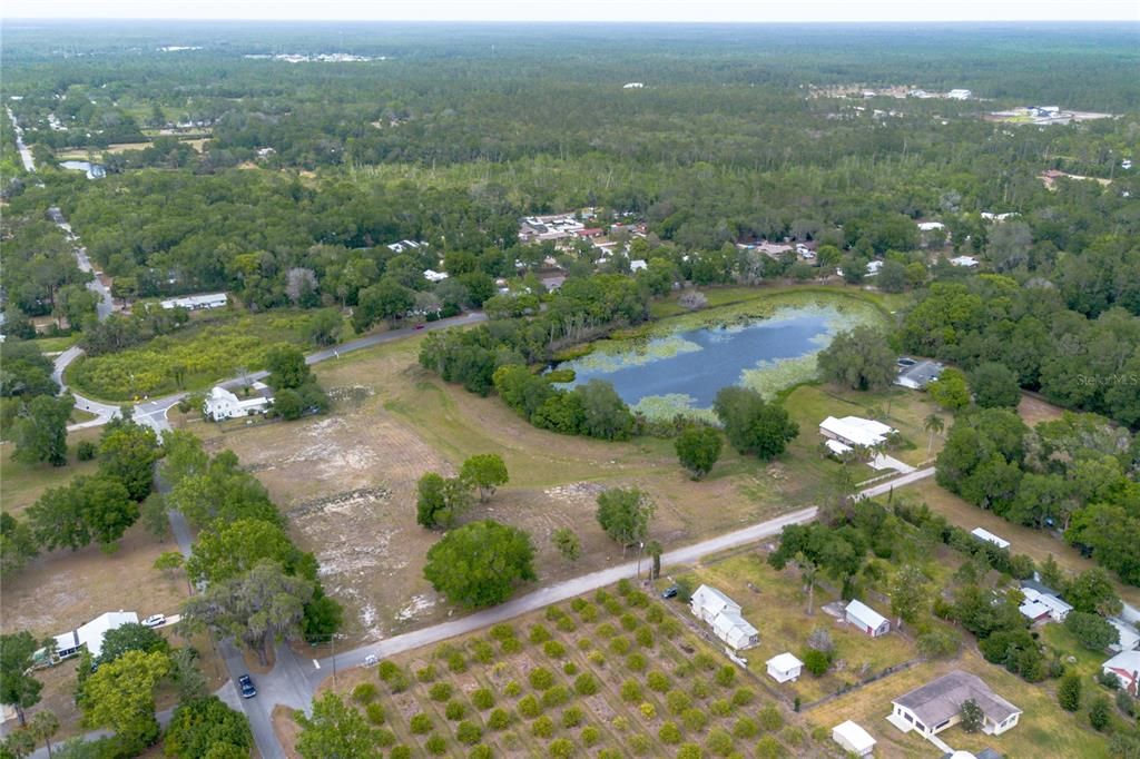 На продажу: $925,000 (7.21 acres)