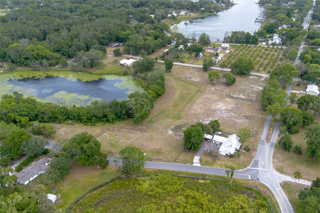 На продажу: $925,000 (7.21 acres)