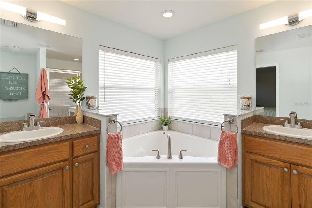 For Sale: $649,000 (3 beds, 2 baths, 2016 Square Feet)