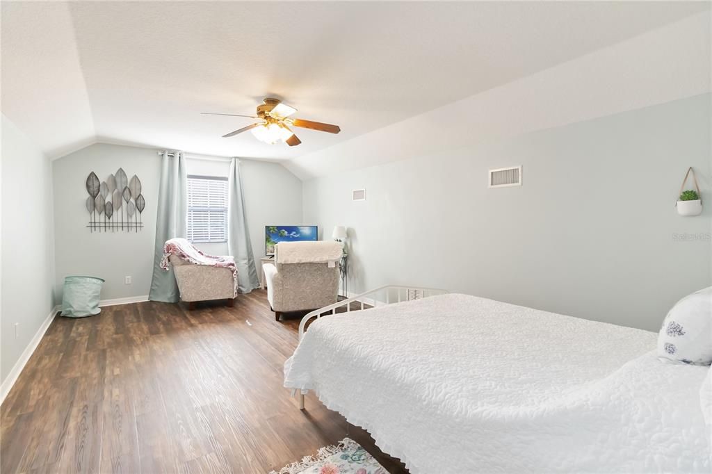 For Sale: $649,000 (3 beds, 2 baths, 2016 Square Feet)