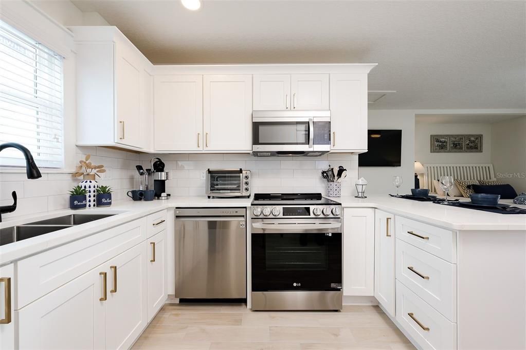 待售: $1,790,000 (0 贝兹, 0 浴室, 2736 平方英尺)