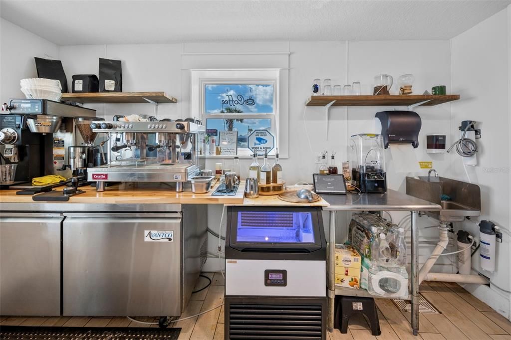 待售: $1,790,000 (0 贝兹, 0 浴室, 2736 平方英尺)