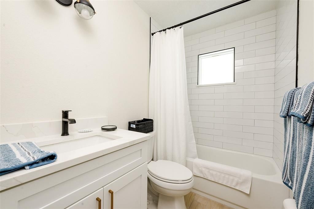 待售: $1,790,000 (0 贝兹, 0 浴室, 2736 平方英尺)