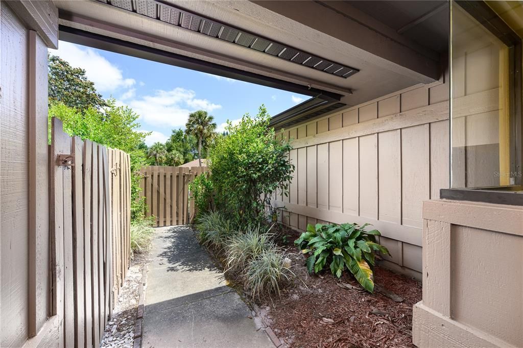 En Venta: $289,000 (2 camas, 3 baños, 1544 Pies cuadrados)