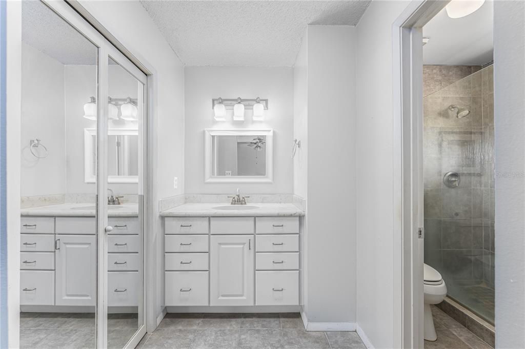 En Venta: $289,000 (2 camas, 3 baños, 1544 Pies cuadrados)