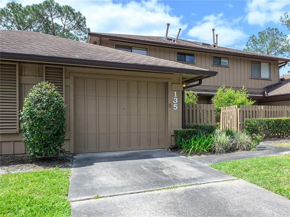 En Venta: $289,000 (2 camas, 3 baños, 1544 Pies cuadrados)