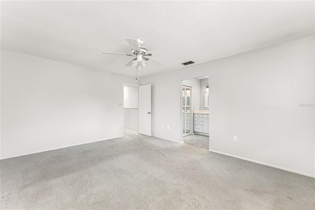 En Venta: $289,000 (2 camas, 3 baños, 1544 Pies cuadrados)