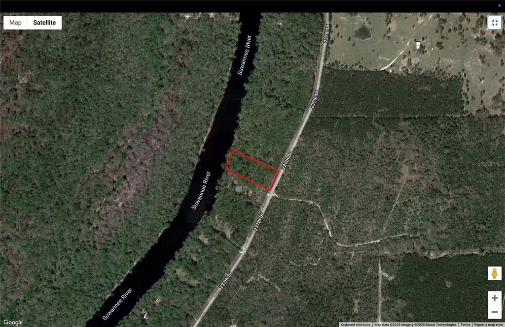 Vendido Recientemente: $119,000 (2.20 acres)