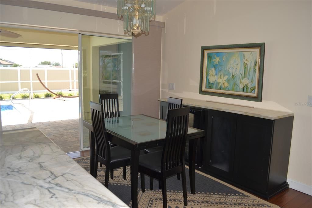 For Sale: $425,000 (3 beds, 2 baths, 1309 Square Feet)