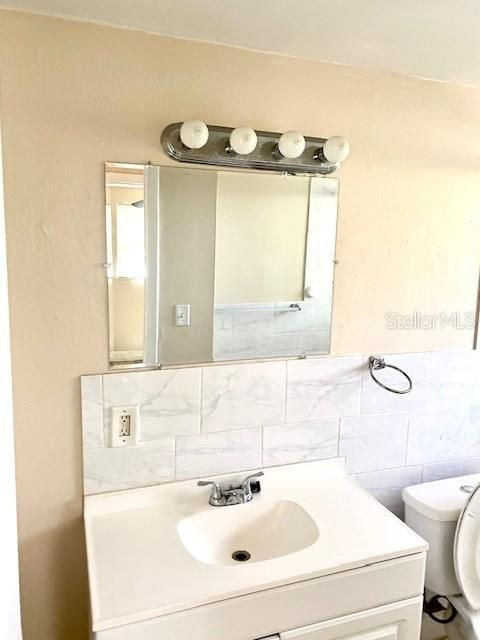 Activo con contrato: $359,000 (4 camas, 0 baños, 1296 Pies cuadrados)