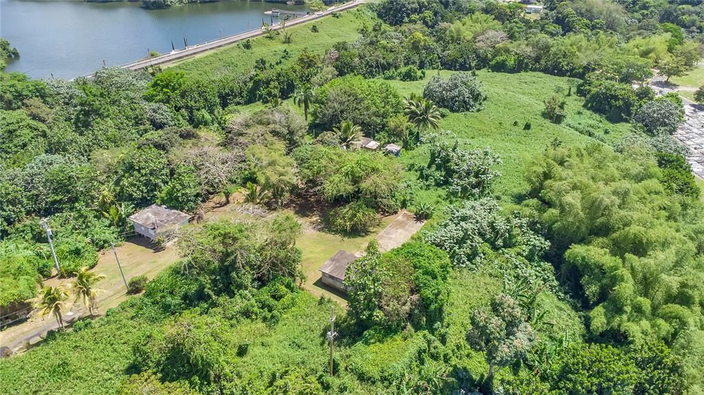 待售: $1,150,000 (14.17 acres)