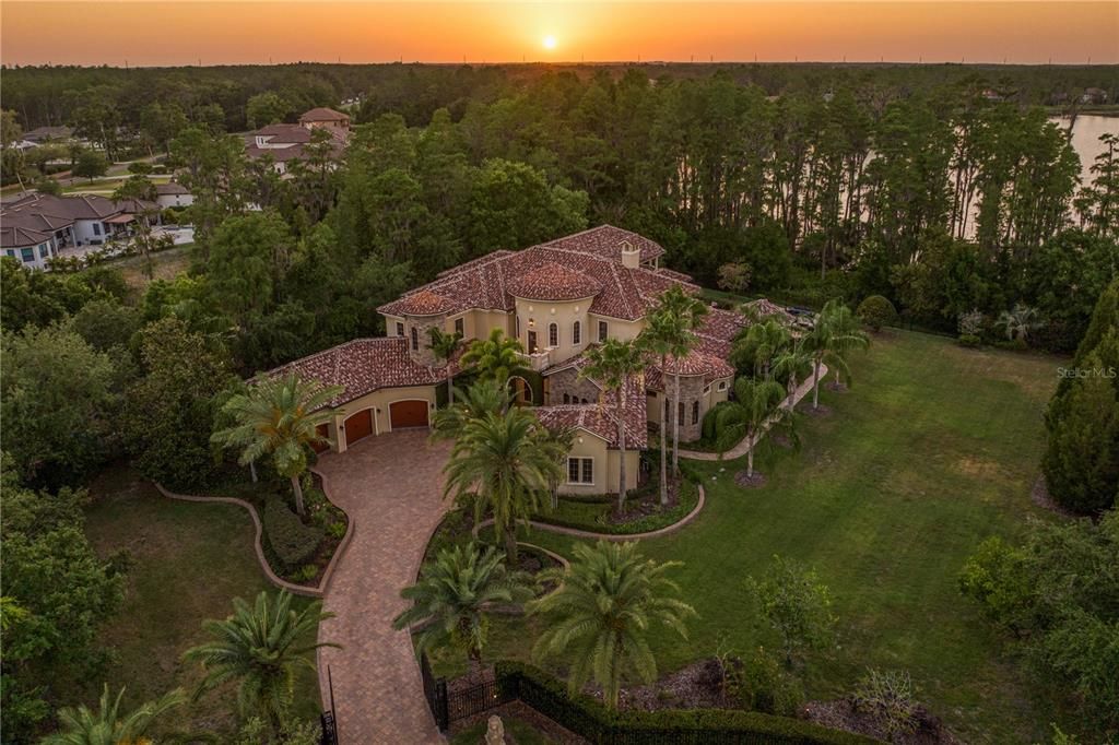 For Sale: $3,775,000 (5 beds, 5 baths, 6783 Square Feet)