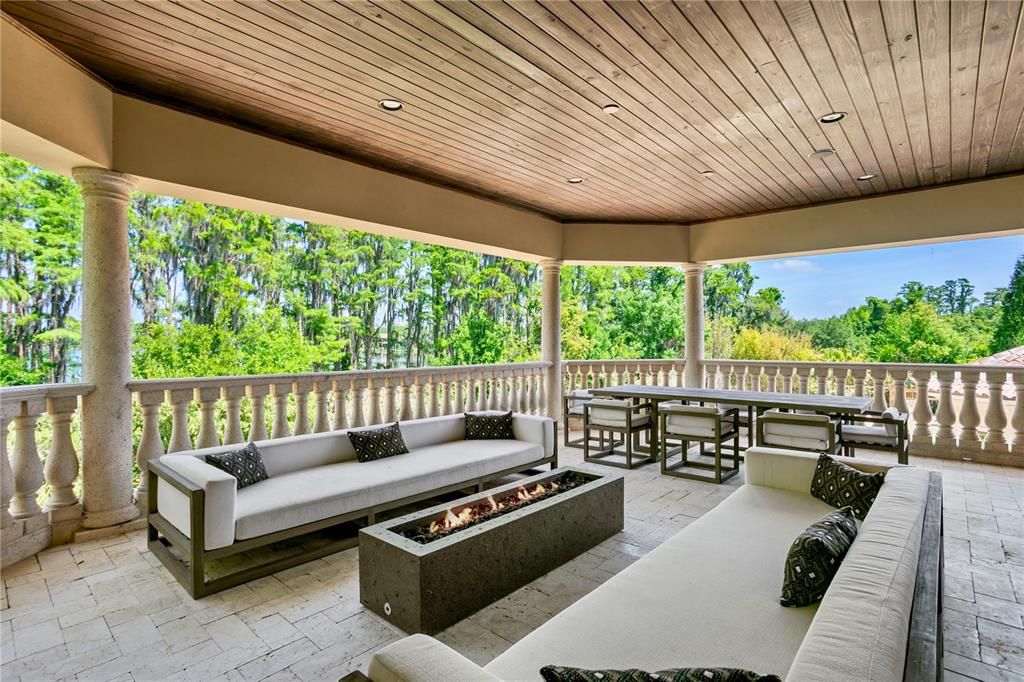 For Sale: $3,775,000 (5 beds, 5 baths, 6783 Square Feet)