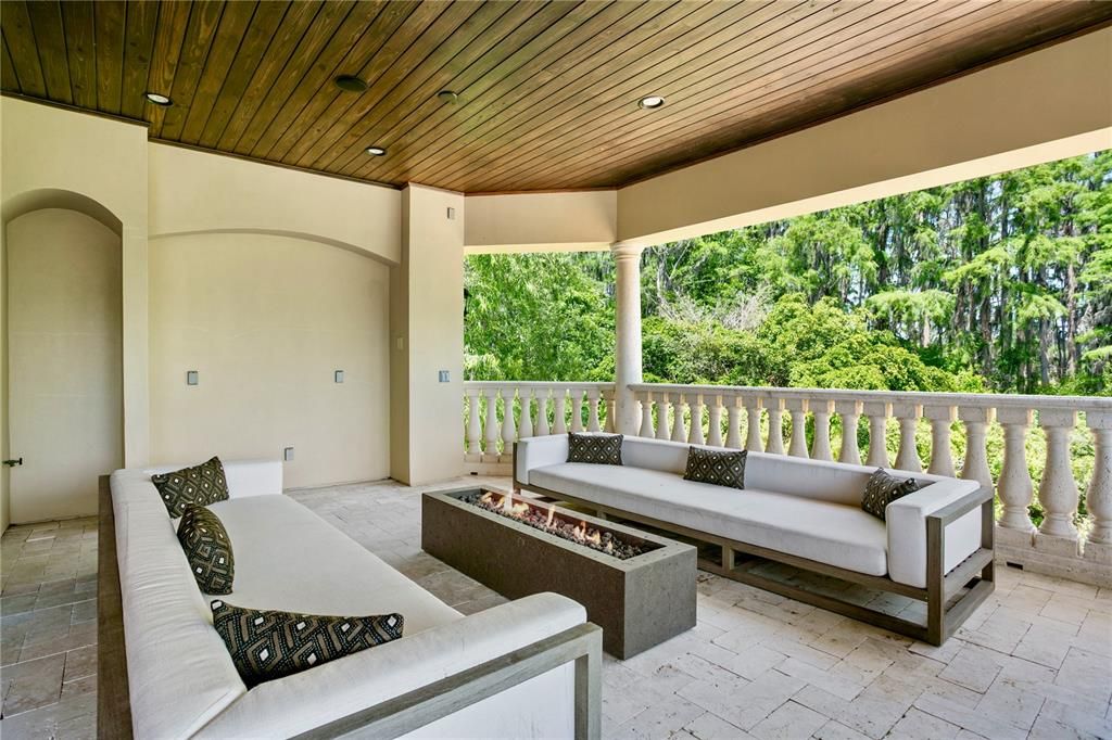 For Sale: $3,775,000 (5 beds, 5 baths, 6783 Square Feet)