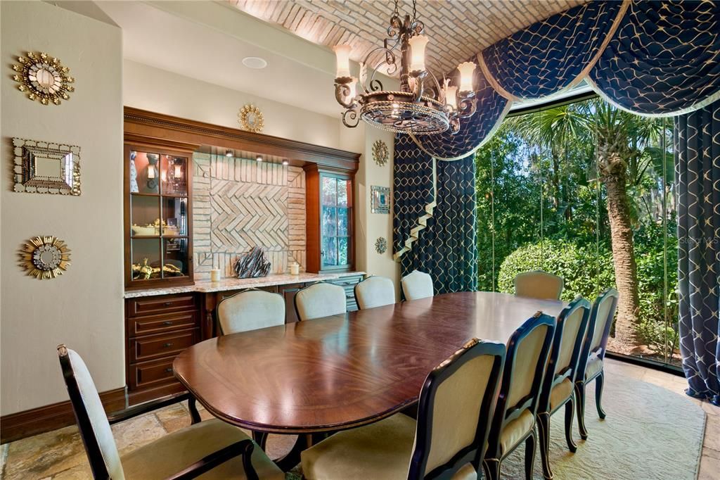 For Sale: $3,775,000 (5 beds, 5 baths, 6783 Square Feet)