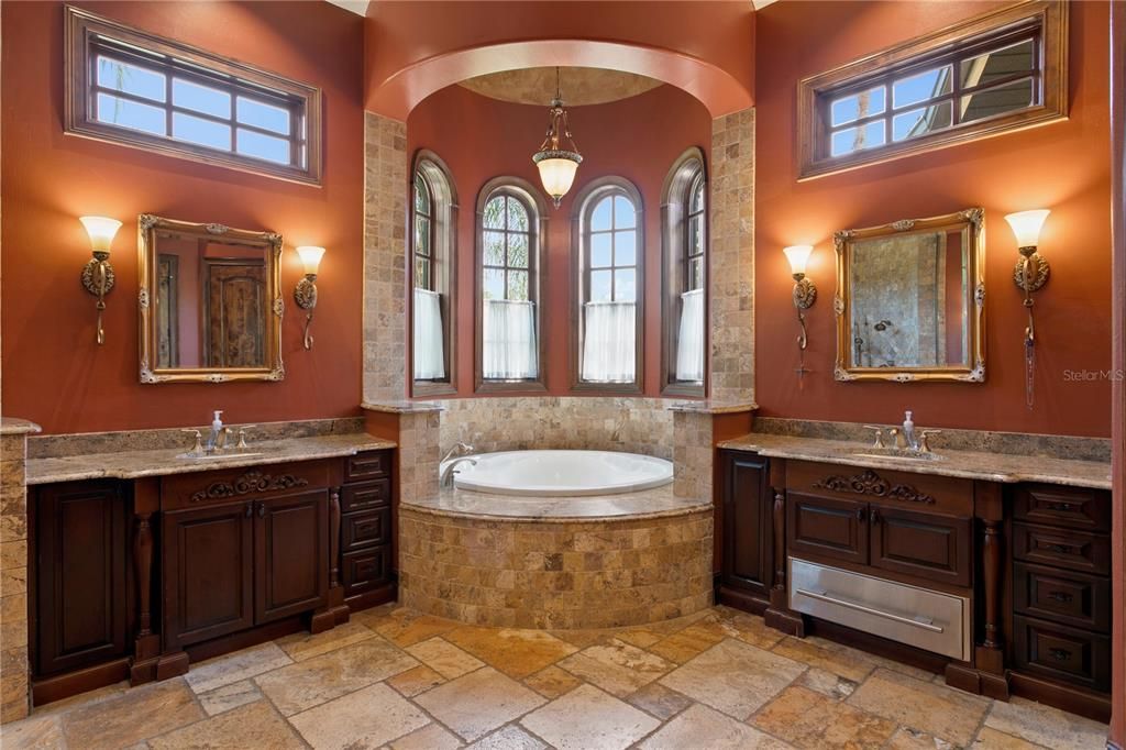 For Sale: $3,775,000 (5 beds, 5 baths, 6783 Square Feet)