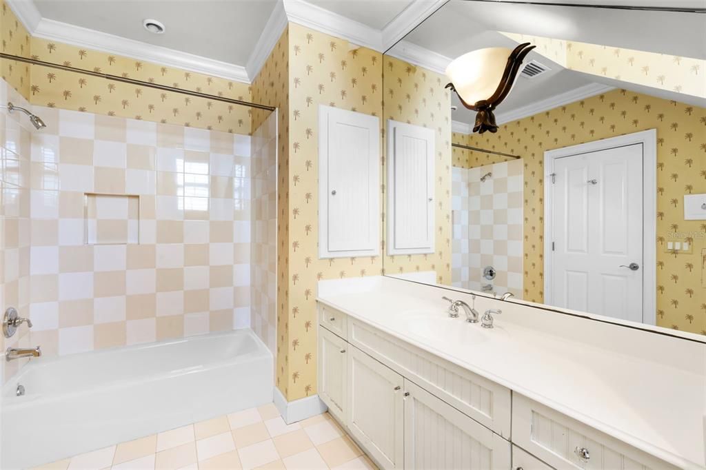 Bedroom 3 Ensuite Bath