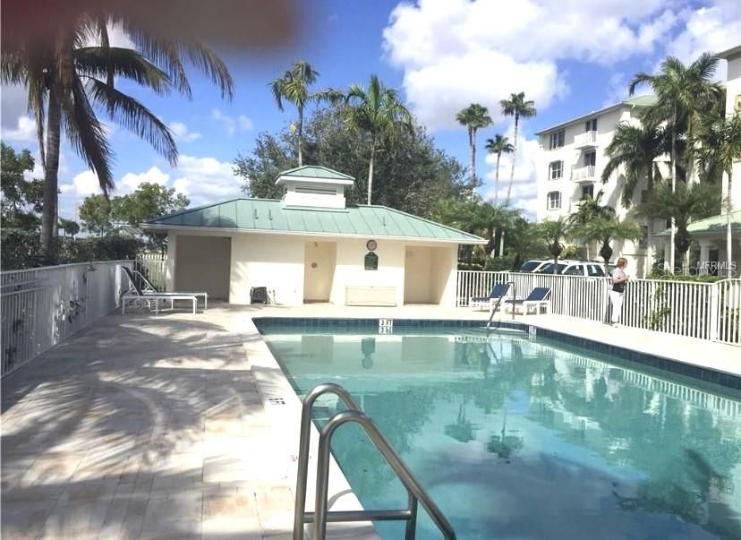 出租: $5,000 (3 贝兹, 2 浴室, 2172 平方英尺)